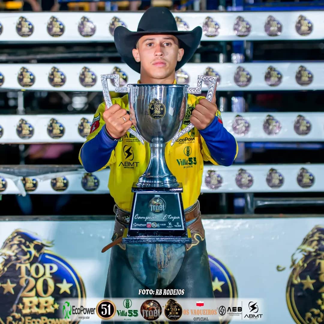 Fredson Chaves leva o título do Circuito Top 20 Ecopower em Itobi - Esportes em Cesário Lange