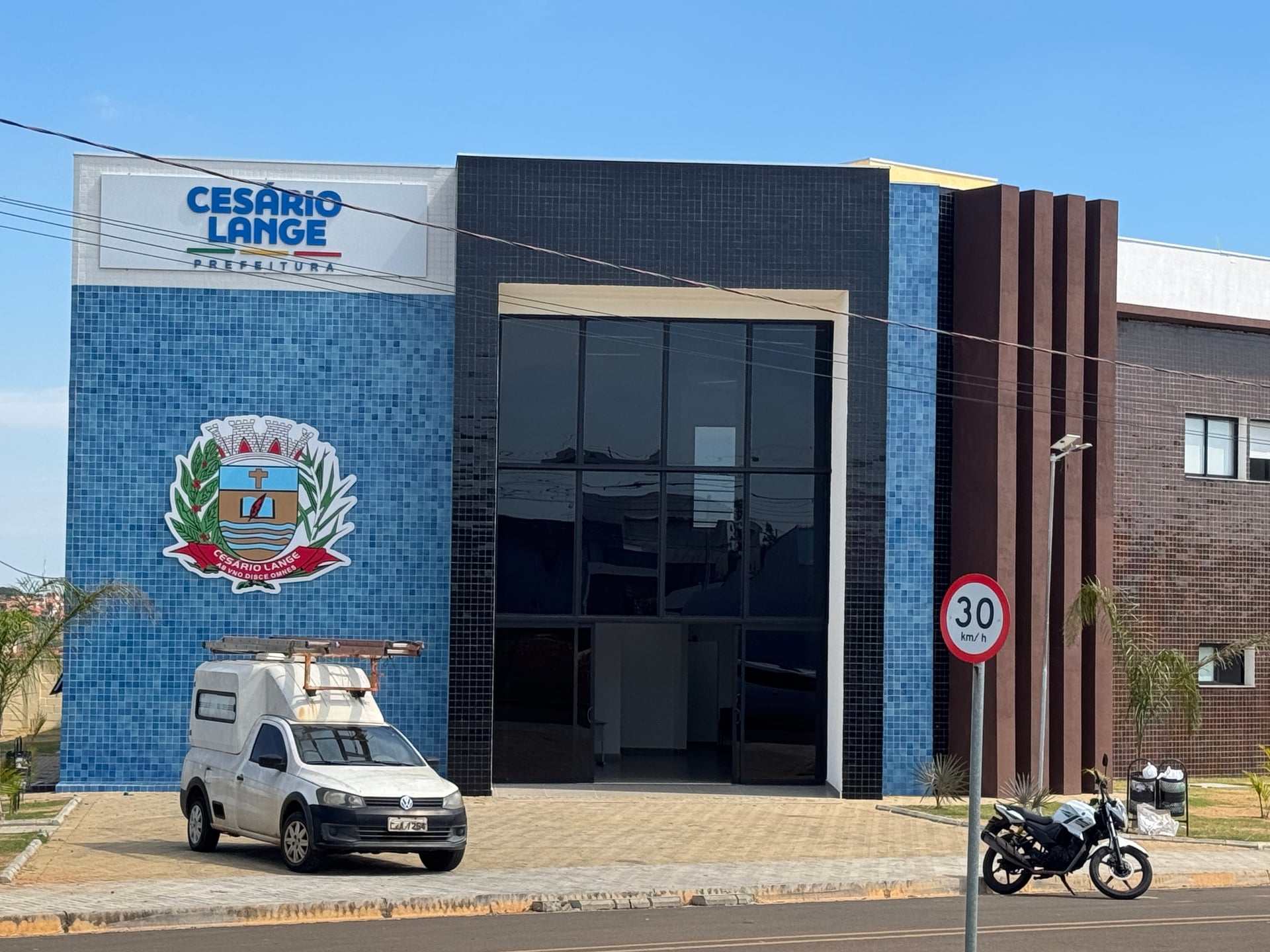 Prefeitura de Cesário Lange já atende em nova sede - Cidade em Cesário Lange